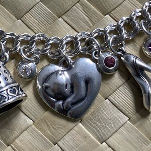 Retired Sleeping Cat Charm
